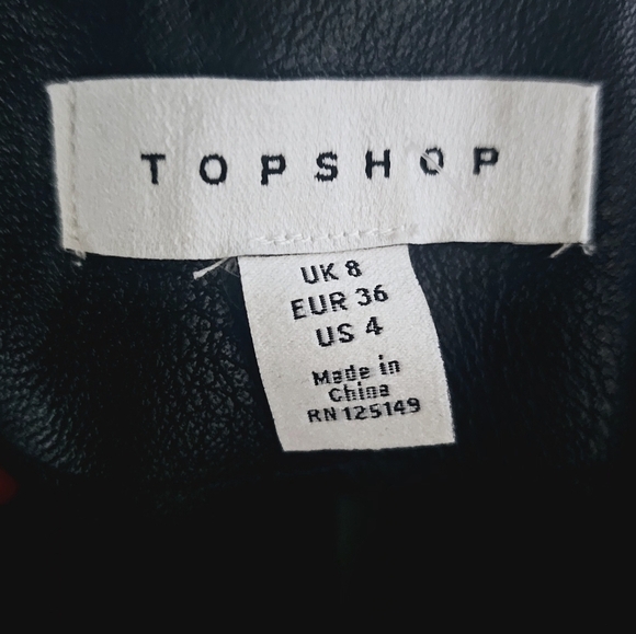 NWT Top Shop Black Faux Leather Split Side Mini Skirt Women's Size 4 - Picture 8 of 9